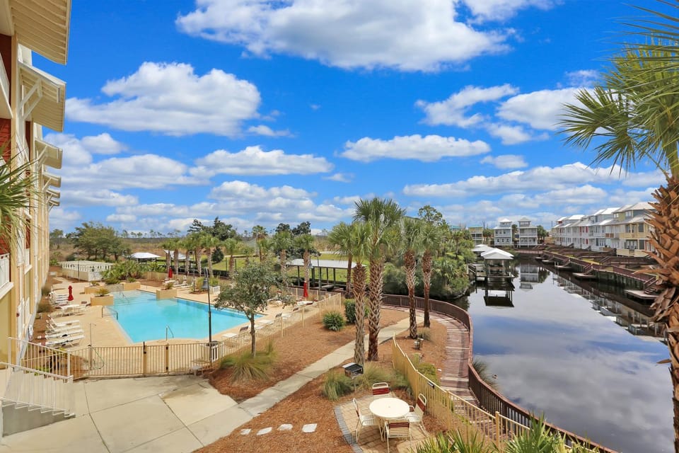 Waterside Village Condo 302 by Pristine Properties Vacation Rentals Apartment in Mexico Beach