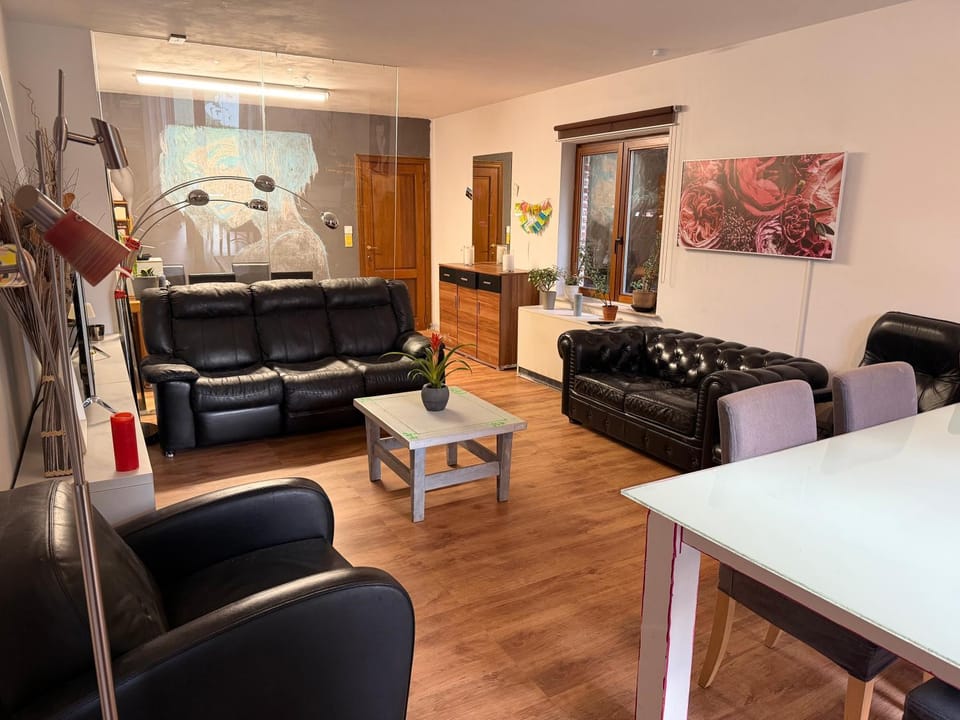 TV and multimedia, Living room, Dining area