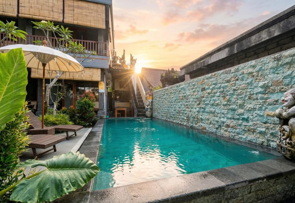 Natural landscape, Swimming pool, sunbed