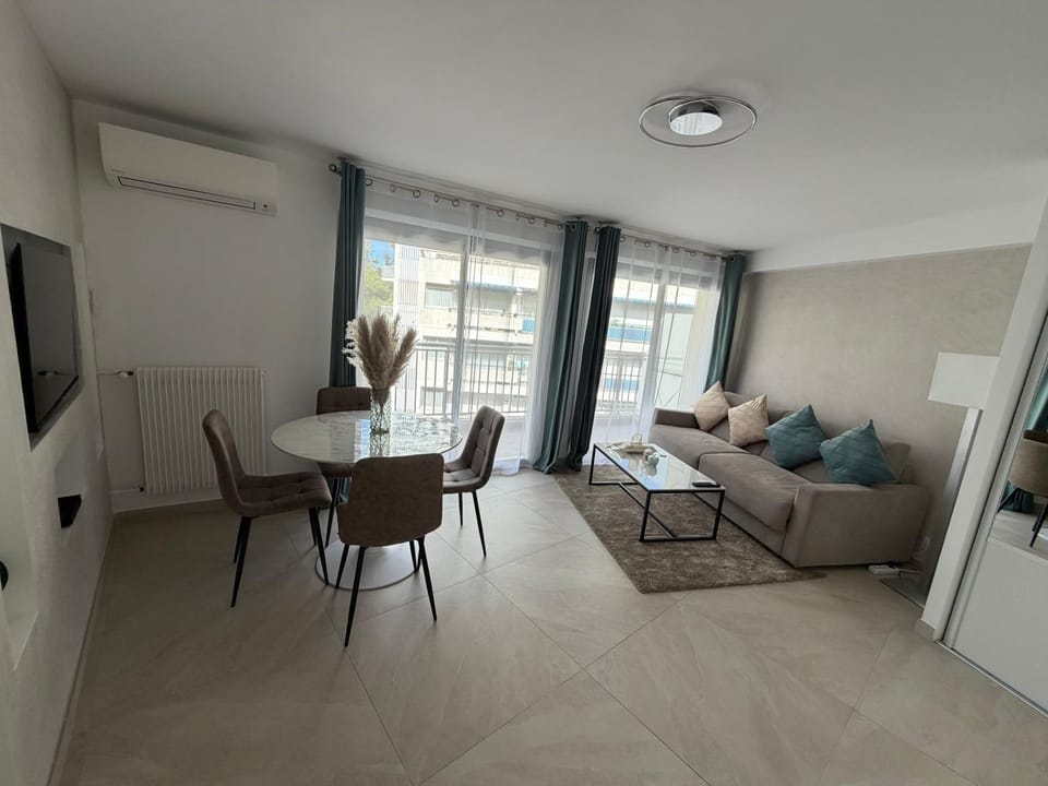 Studio élégant Cannes centre , proche croisette Apartment in Cannes