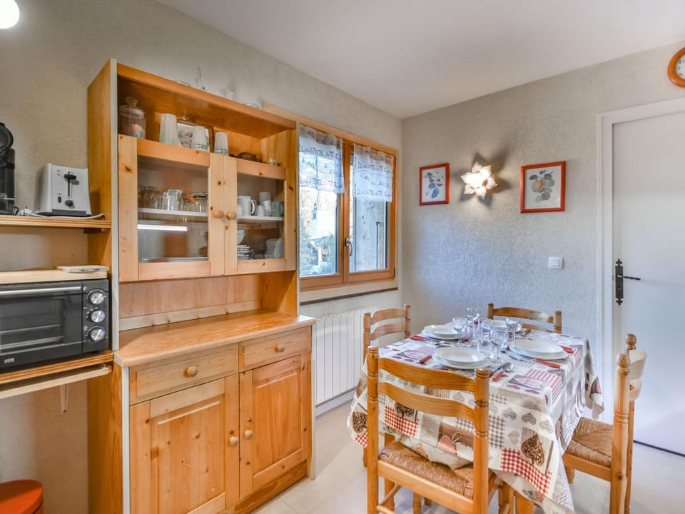 Appartement T2 idéalement situé entre les télécabines Mont Chéry et Chavannes, au cœur des Gets - FR-1-685-49 Cabin in Les Gets