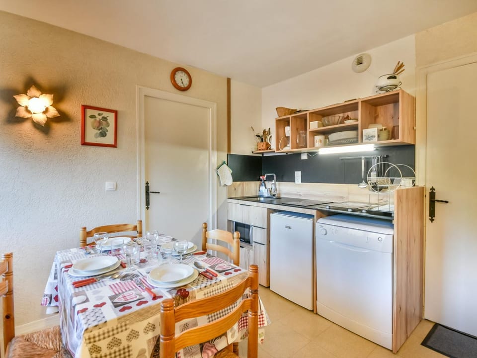 Appartement T2 idéalement situé entre les télécabines Mont Chéry et Chavannes, au cœur des Gets - FR-1-685-49 Cabin in Les Gets