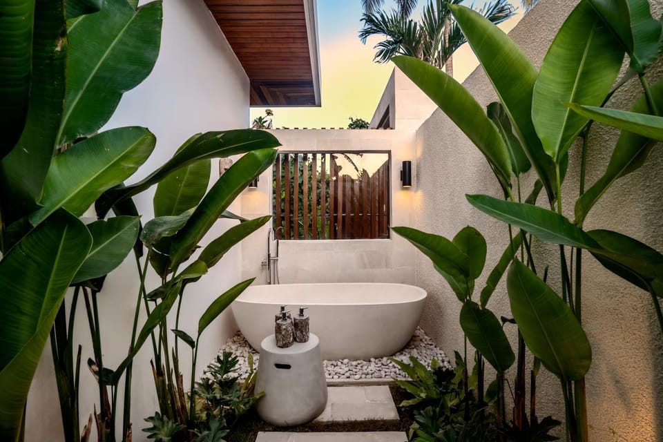 Bathroom, Bath