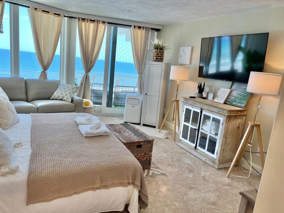 Bed, TV and multimedia