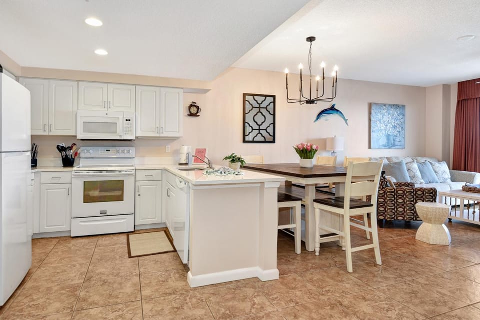 Coffee/tea facilities, Kitchen or kitchenette, Living room, Dining area, dishwasher, minibar, pet friendly, toaster