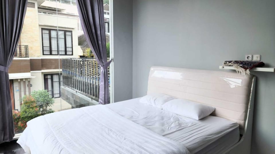 Bed, Balcony/Terrace, Photo of the whole room, Bedroom
