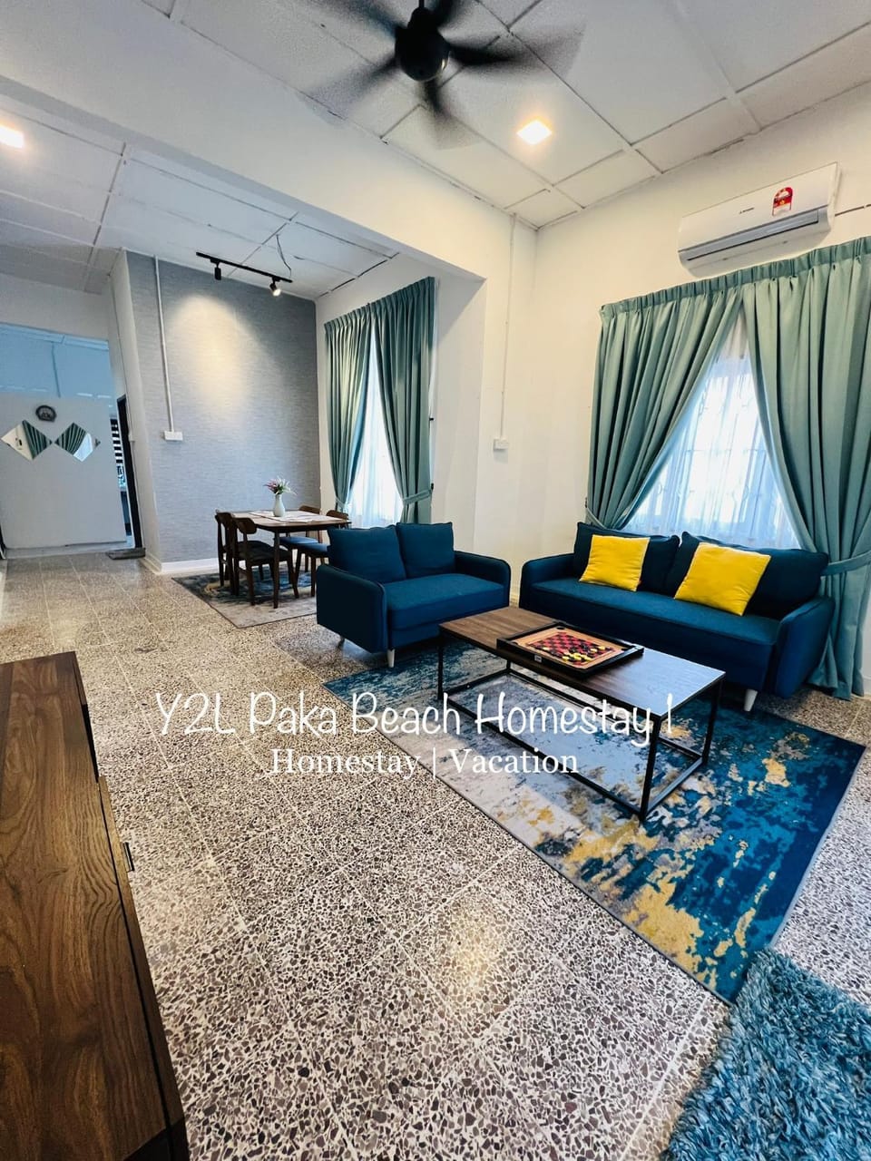 Living room, Seating area, fireplace, air conditioner