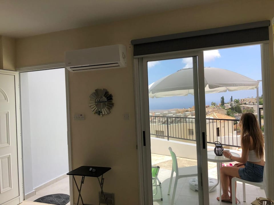 Panoramic Holidays - Standard 34 Apartment in Peyia