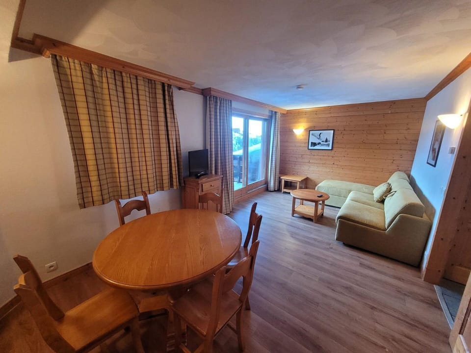 Résidence Aspen - Appartement avec accès piscine et parking couvert MAE-4524 Apartment in Mâcot-la-Plagne