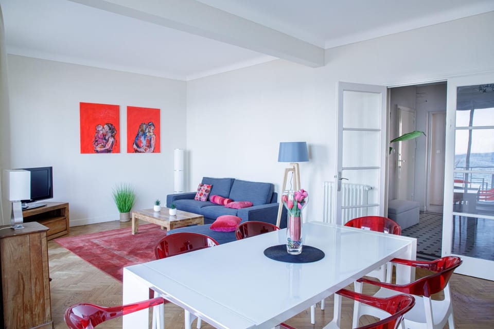 Bel Appartement Face à La Mer Près Du Centre - Le Voilier by Halldis Apartment in Cannes