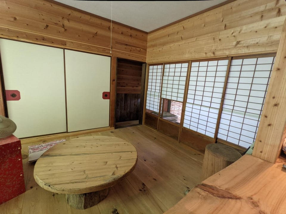 自然と触れ合える宿みのむし Country House in Japan