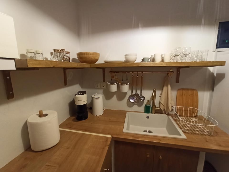 Stay with Maira at Harmony Apartment in Poros
