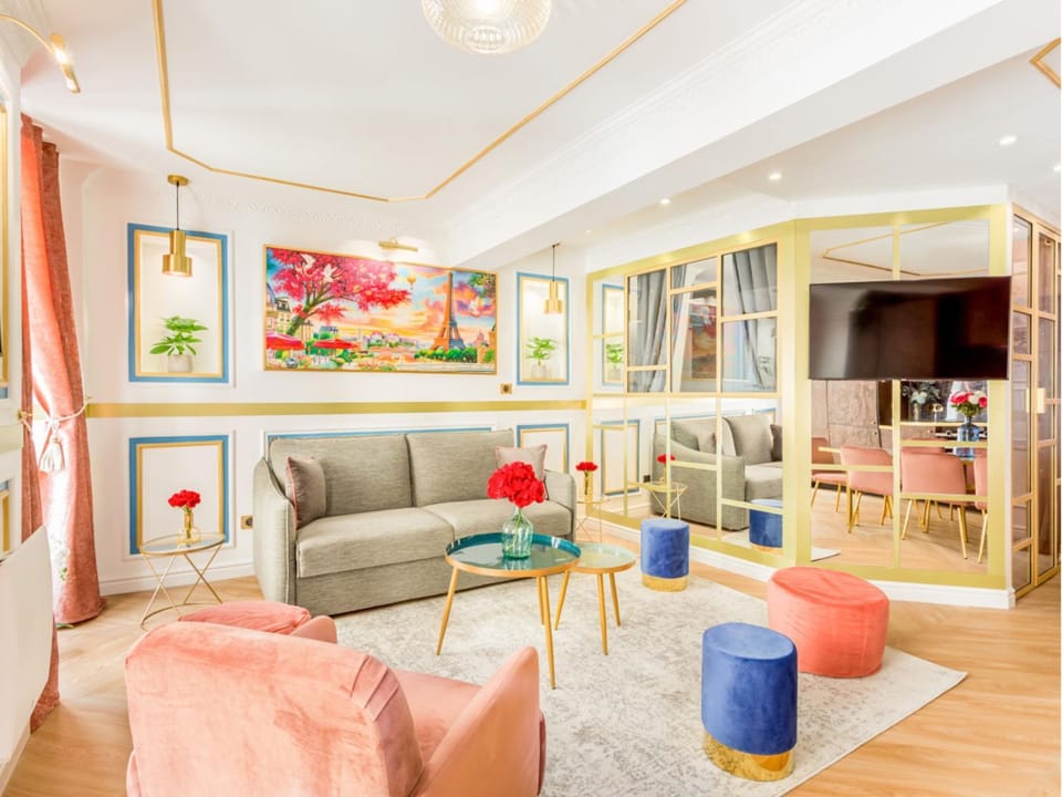 Communal lounge/ TV room, TV and multimedia, Living room, Seating area