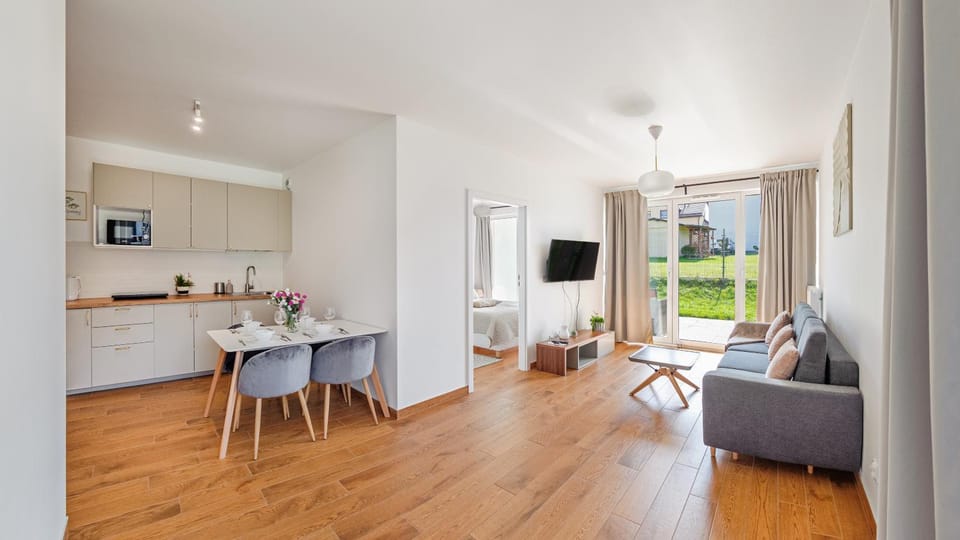 TV and multimedia, Kitchen or kitchenette, Living room, Seating area