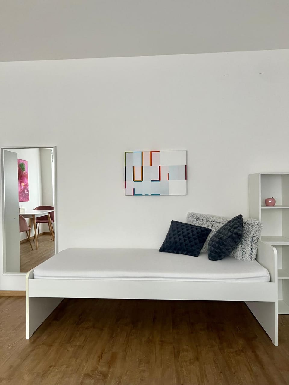 Photo of the whole room, Bedroom