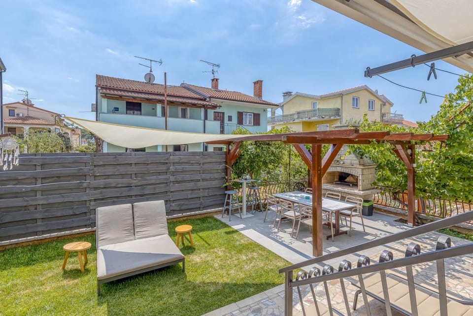 Patio, Balcony/Terrace
