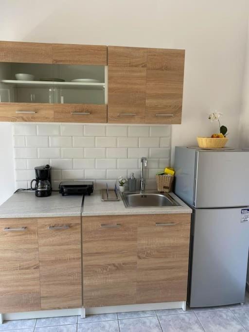 Hera Apartment, Town of Poros Island Apartment in Islands