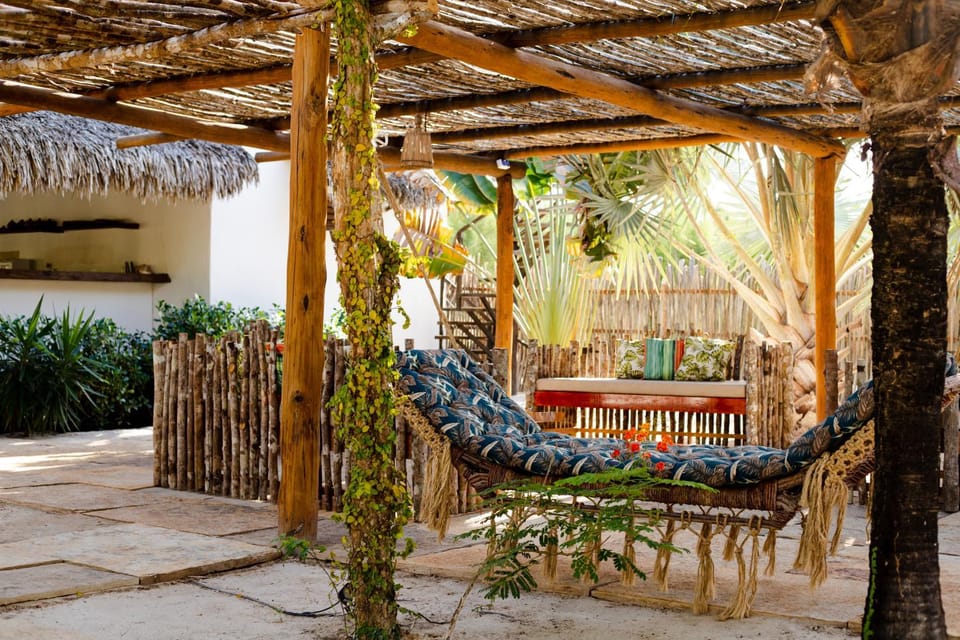 Patio, Living room