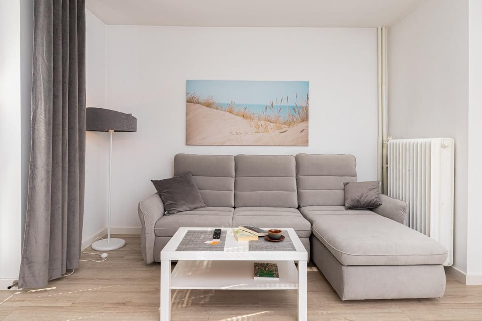 Communal lounge/ TV room, Living room, Seating area