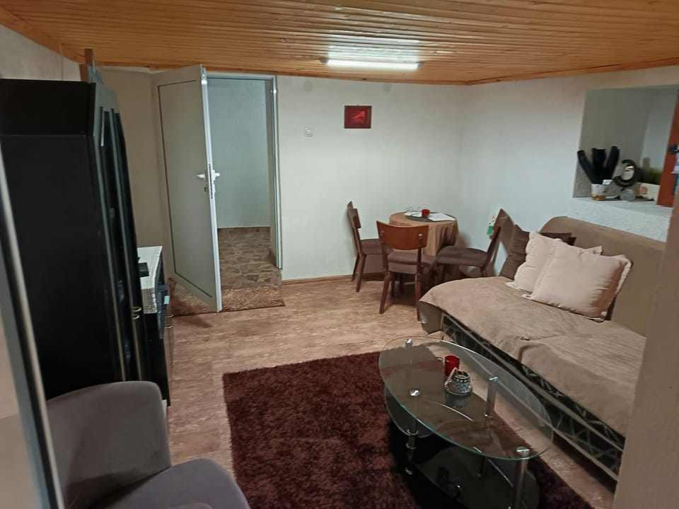 TV and multimedia, Living room, Seating area, Open Air Bath