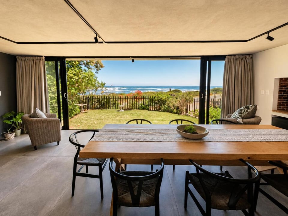 Seating area, Sea view, Sea view