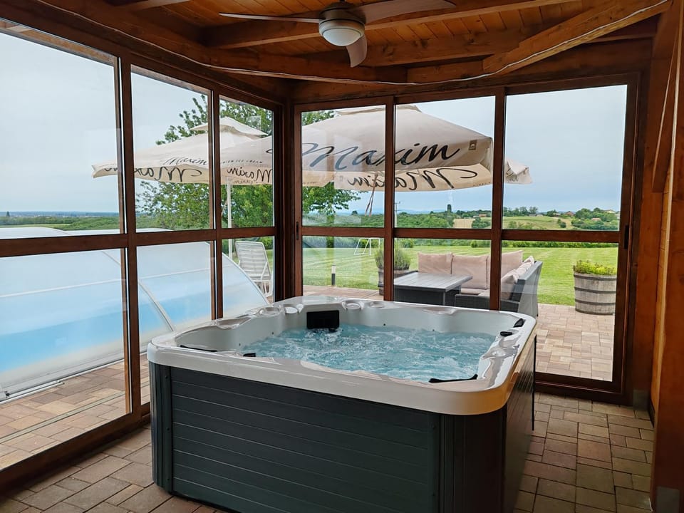 Hot Tub, Spa and wellness centre/facilities, Swimming pool