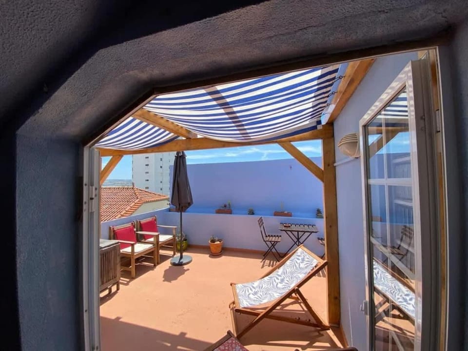 Casa do Búzio Cosy Apartment next to the Beach Apartment in Lisbon District