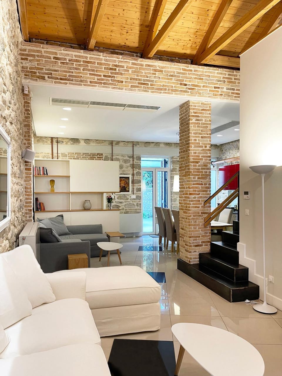 Living room, Inner courtyard view, kitchen