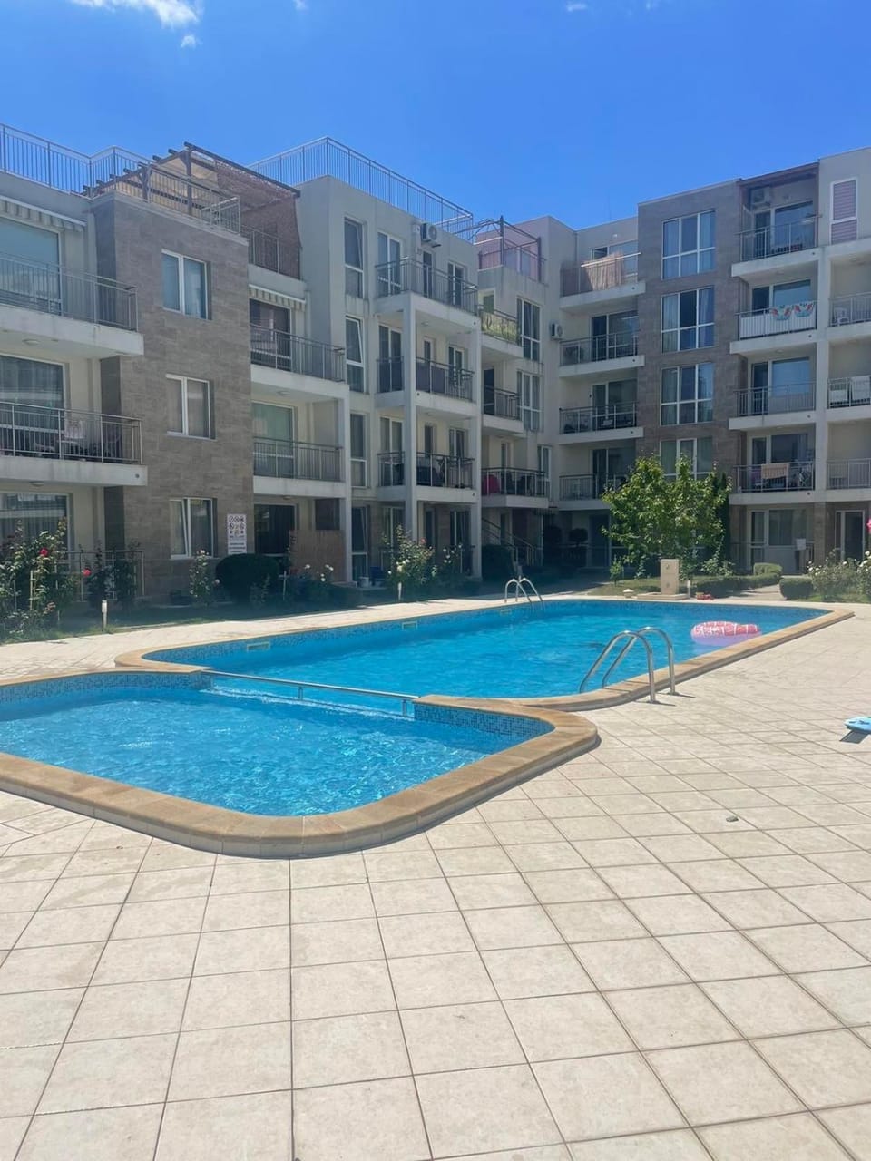 Swimming pool