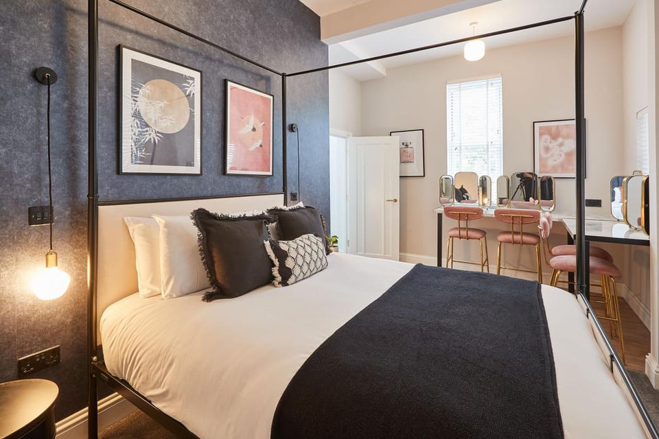 Bed, Bedroom