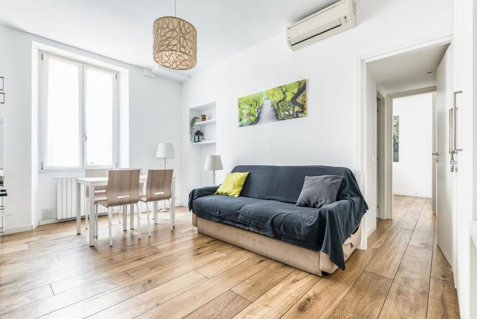 Spring, Bed, Day, Winter, Summer, TV and multimedia, Kitchen or kitchenette, Living room, Seating area, Autumn, Seasons, Time of day, heating, internet, oven, soundproof, kitchen, air conditioner