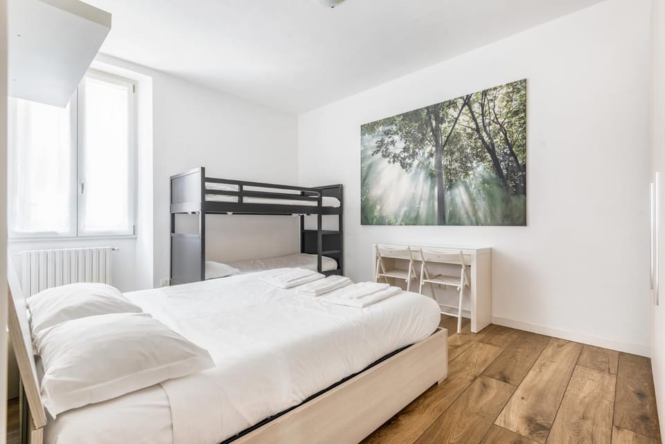 Spring, Bed, Day, Night, Winter, Summer, Photo of the whole room, Seating area, Bedroom, Autumn, Seasons, Time of day, bunk bed, heating, internet, soundproof, wardrobe, air conditioner