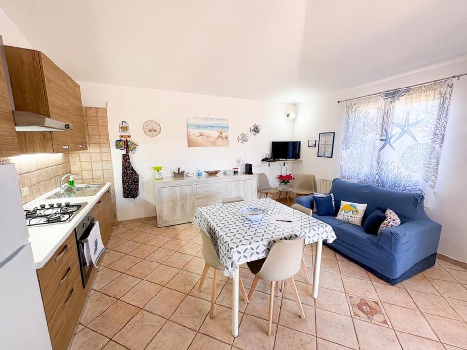 TV and multimedia, Kitchen or kitchenette, Living room, Seating area, Dining area, oven