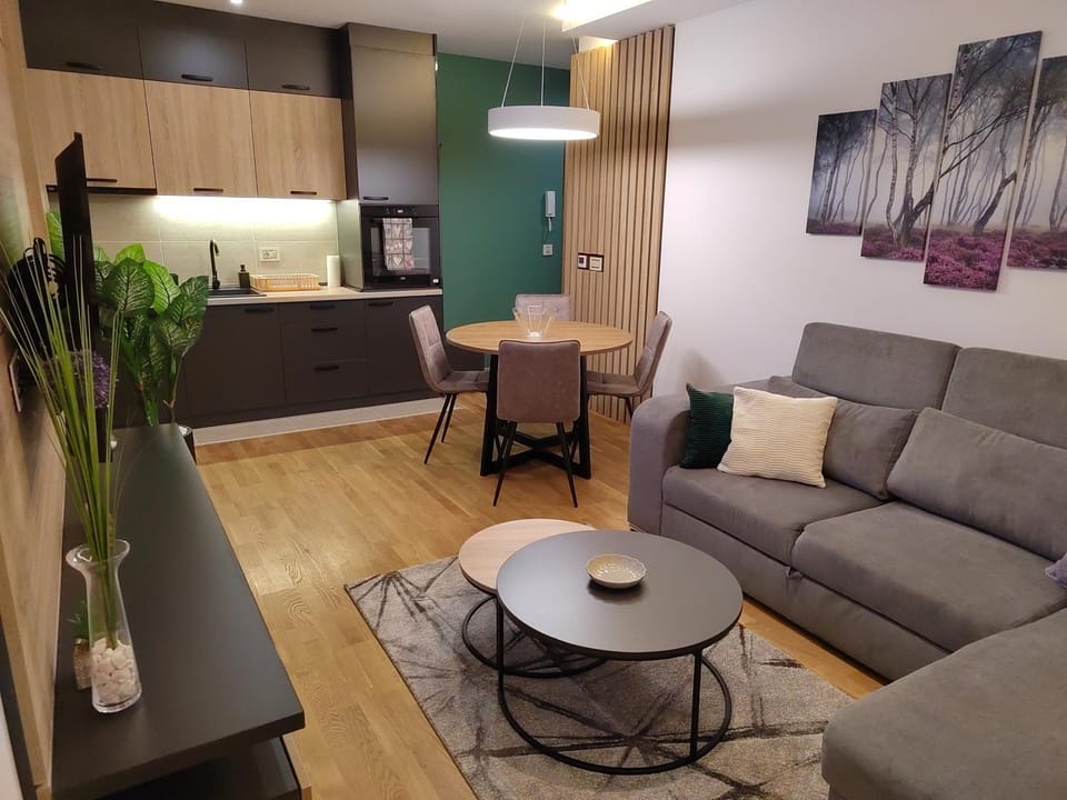 Bed, Living room