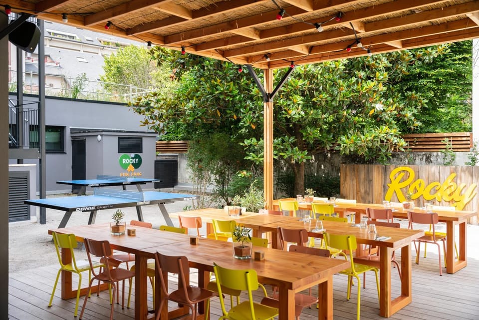 Patio, Restaurant/places to eat, Children play ground, Table tennis