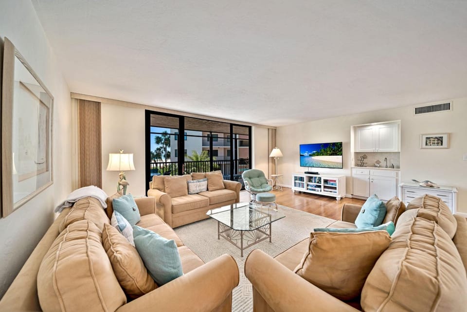 Compass Point #201 House in Sanibel Island