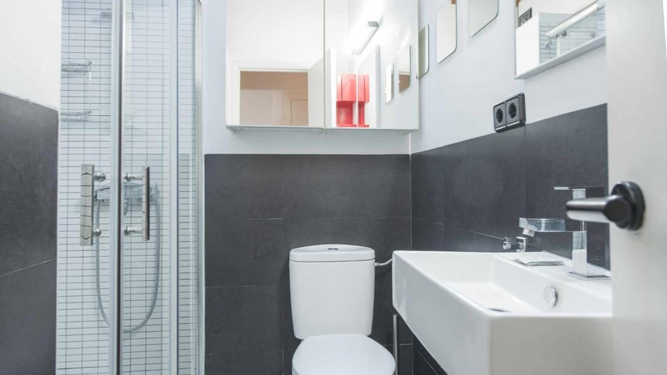 Shower, Toilet, Bathroom