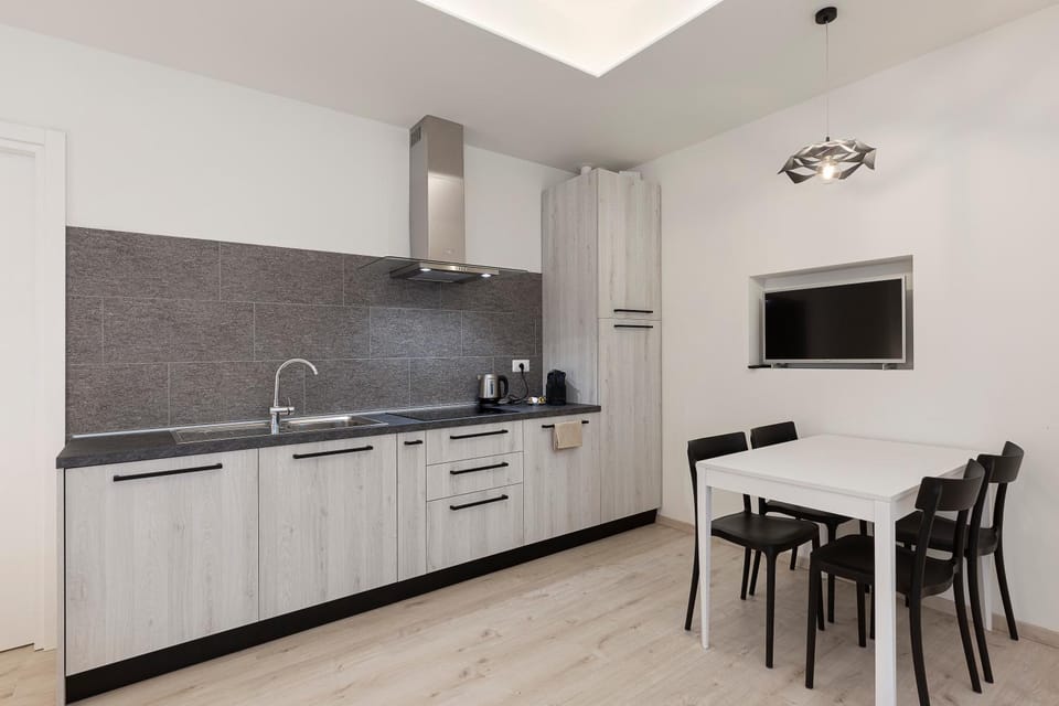Kitchen or kitchenette, kitchen