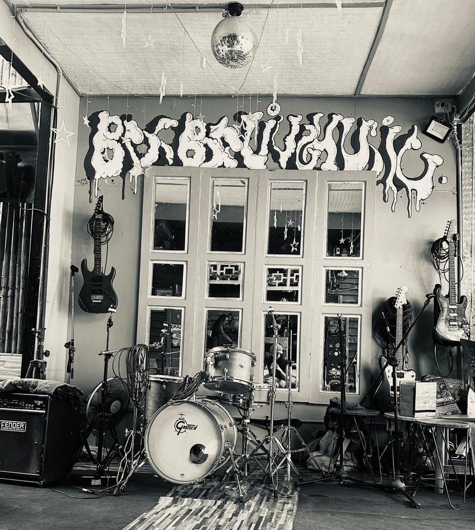 Hostel and Music Bar Bros Hostel in Thailand