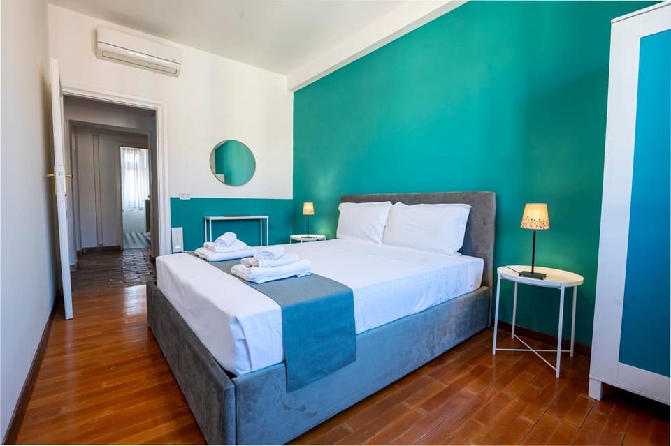 Photo of the whole room, Bedroom, towels, wardrobe, air conditioner