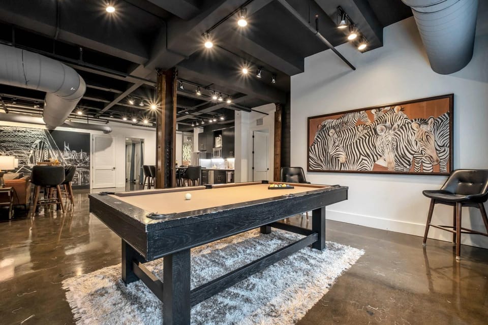 Billiard, Game Room