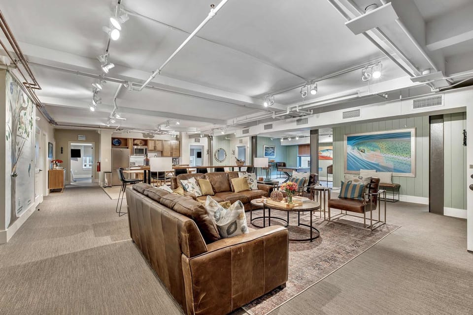 TV and multimedia, Living room, Seating area