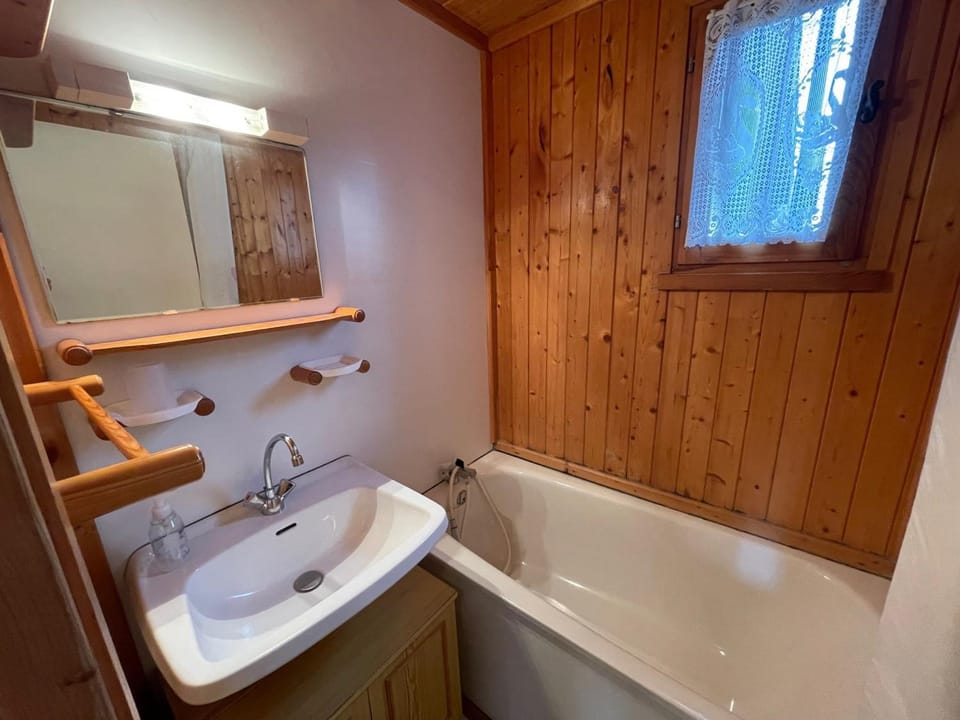 Chalet en bois avec terrasse et jardin à Barcelonnette - FR-1-165A-151 Chalet in Barcelonnette