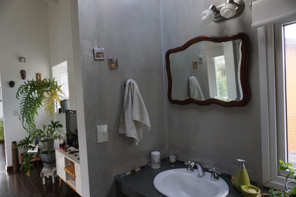 Bathroom, towels