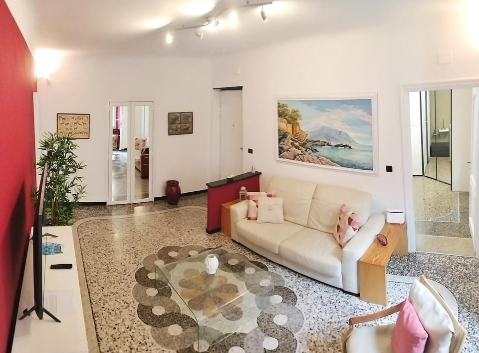 Principe Station & Castelletto-FLATx4-Optional PARKING Apartment in Genoa