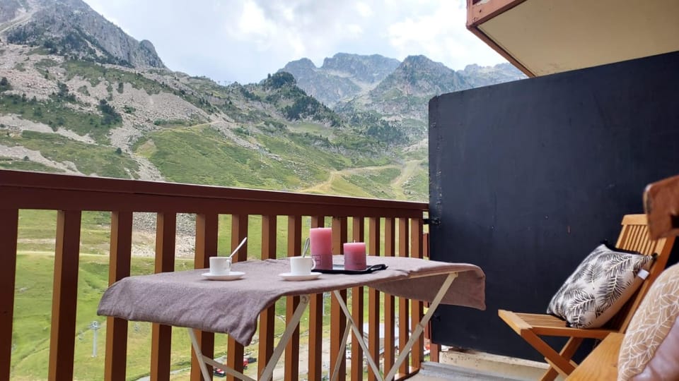 Natural landscape, View (from property/room), Balcony/Terrace, Mountain view