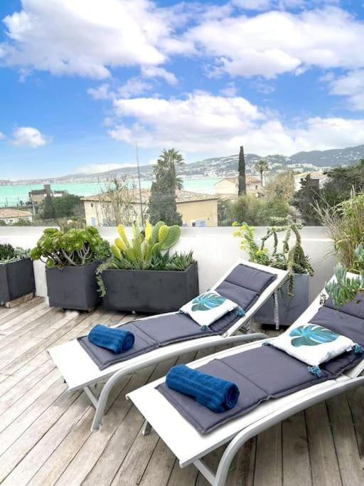 Patio, Natural landscape, View (from property/room), Balcony/Terrace, Balcony/Terrace, Sea view, sunbed