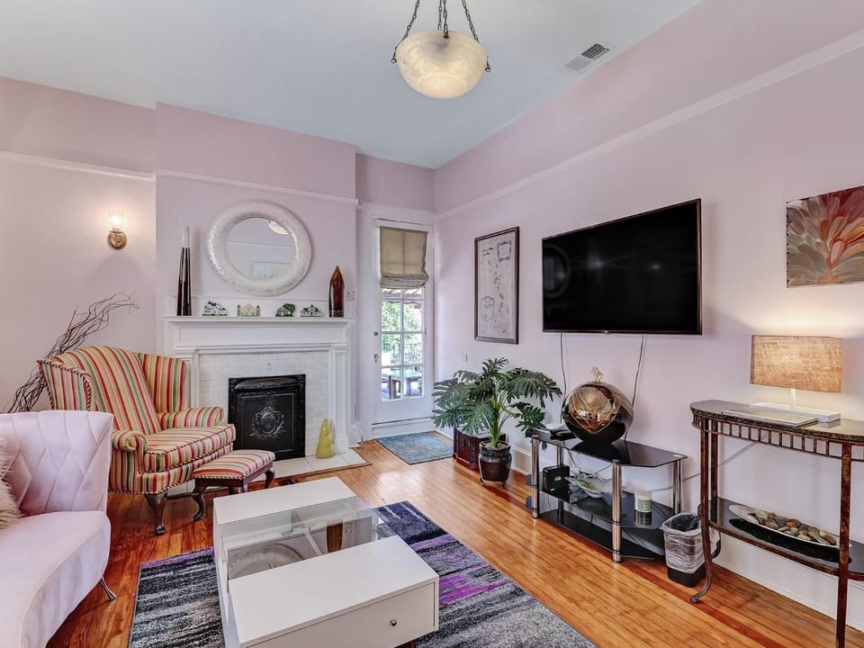 Drayton Place 4 Apartment in Savannah