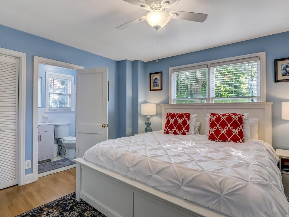 Drayton Place 1A & 1B Apartment in Savannah