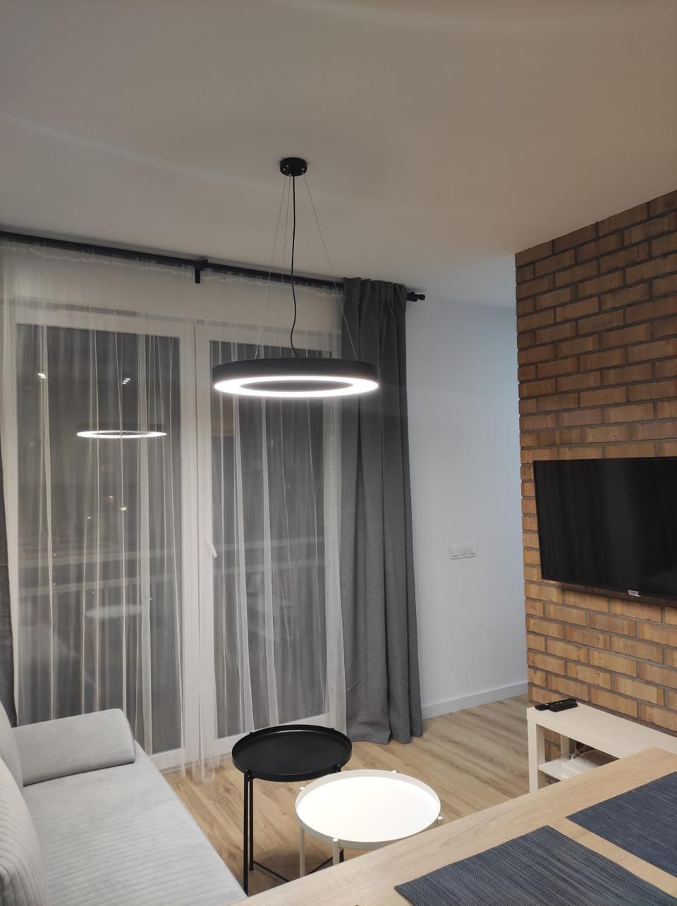 TV and multimedia, Living room, Photo of the whole room, Seating area, Evening entertainment